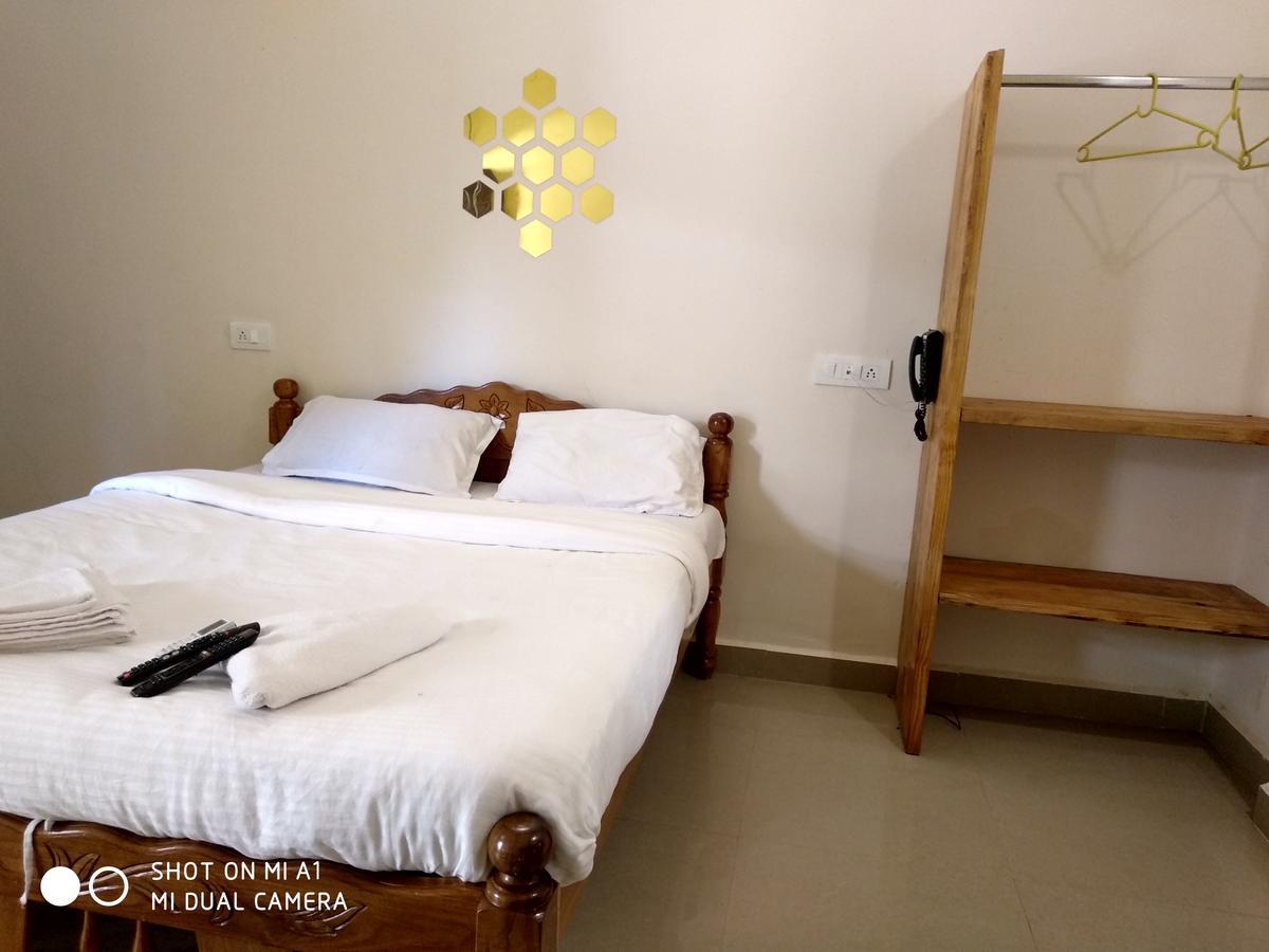 Candolim Beach Place エクステリア 写真