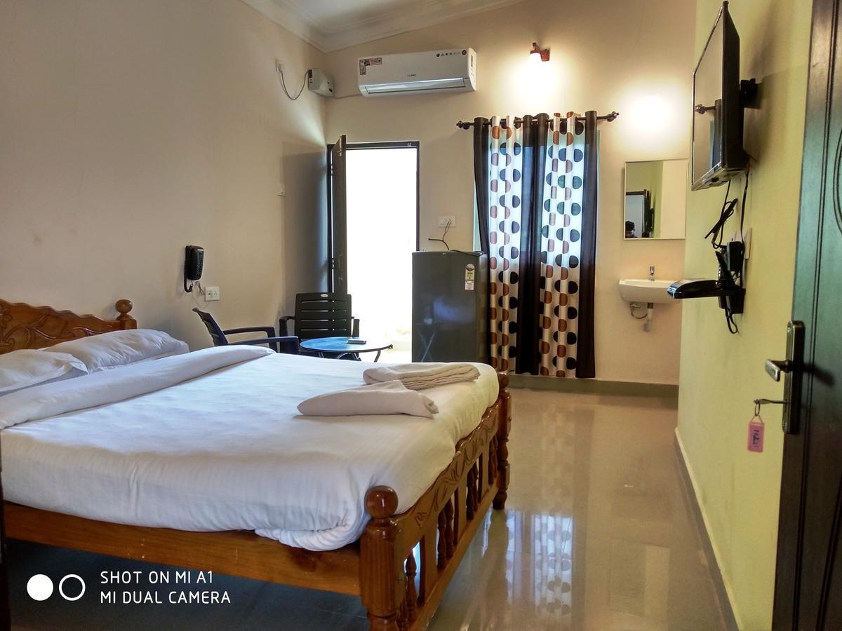 Candolim Beach Place エクステリア 写真