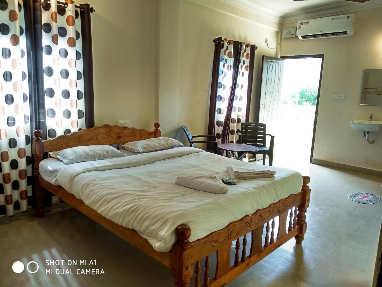 Candolim Beach Place エクステリア 写真